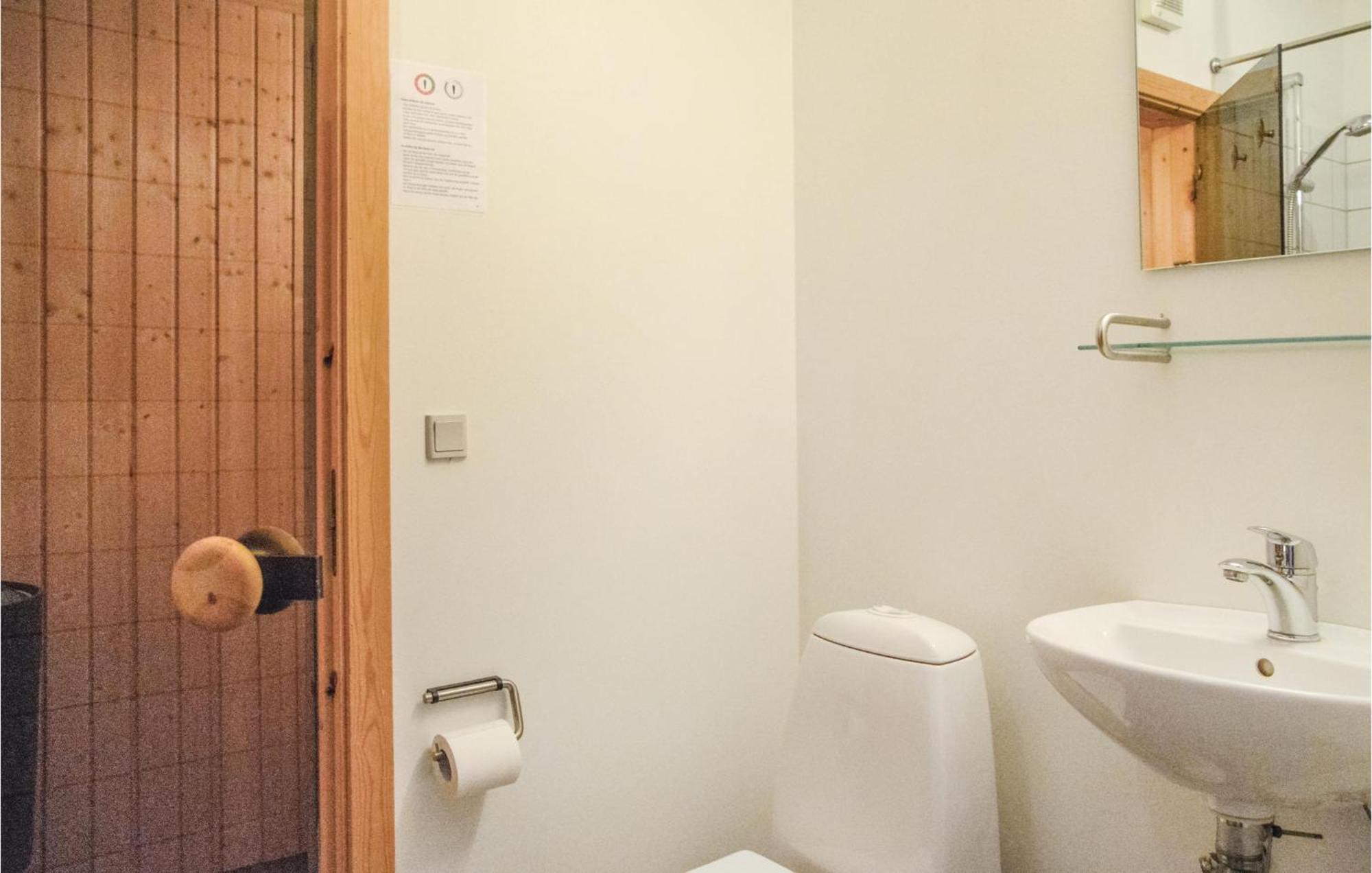 2 Bedroom Gorgeous Home In Hvide Sande Luaran gambar